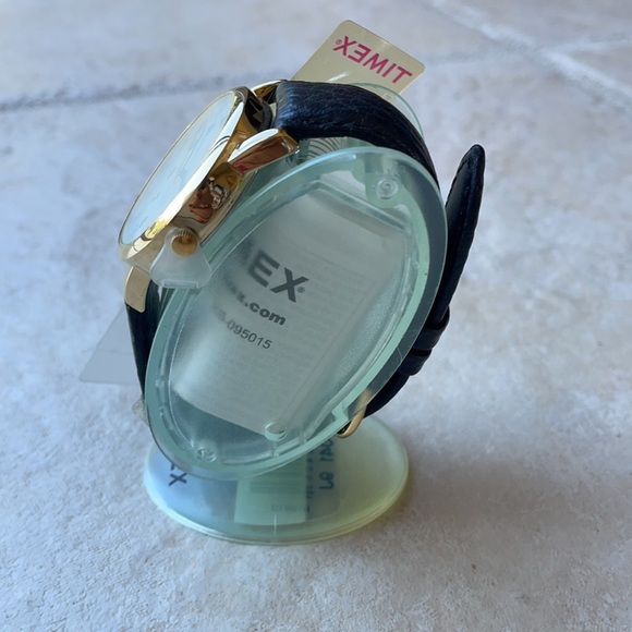 Timex Men indiglo night light #H2Y041/9J - Picture 3 of 4